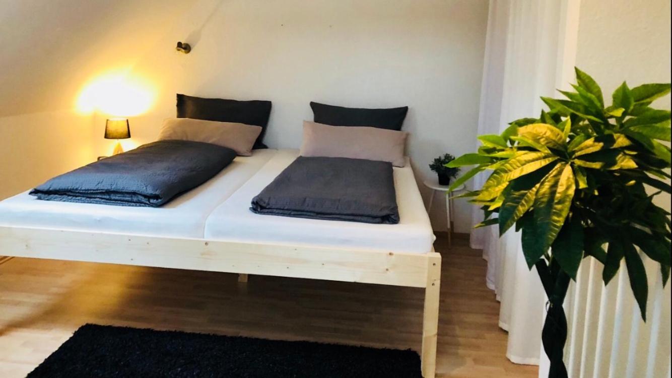 Mit Balkon In *
