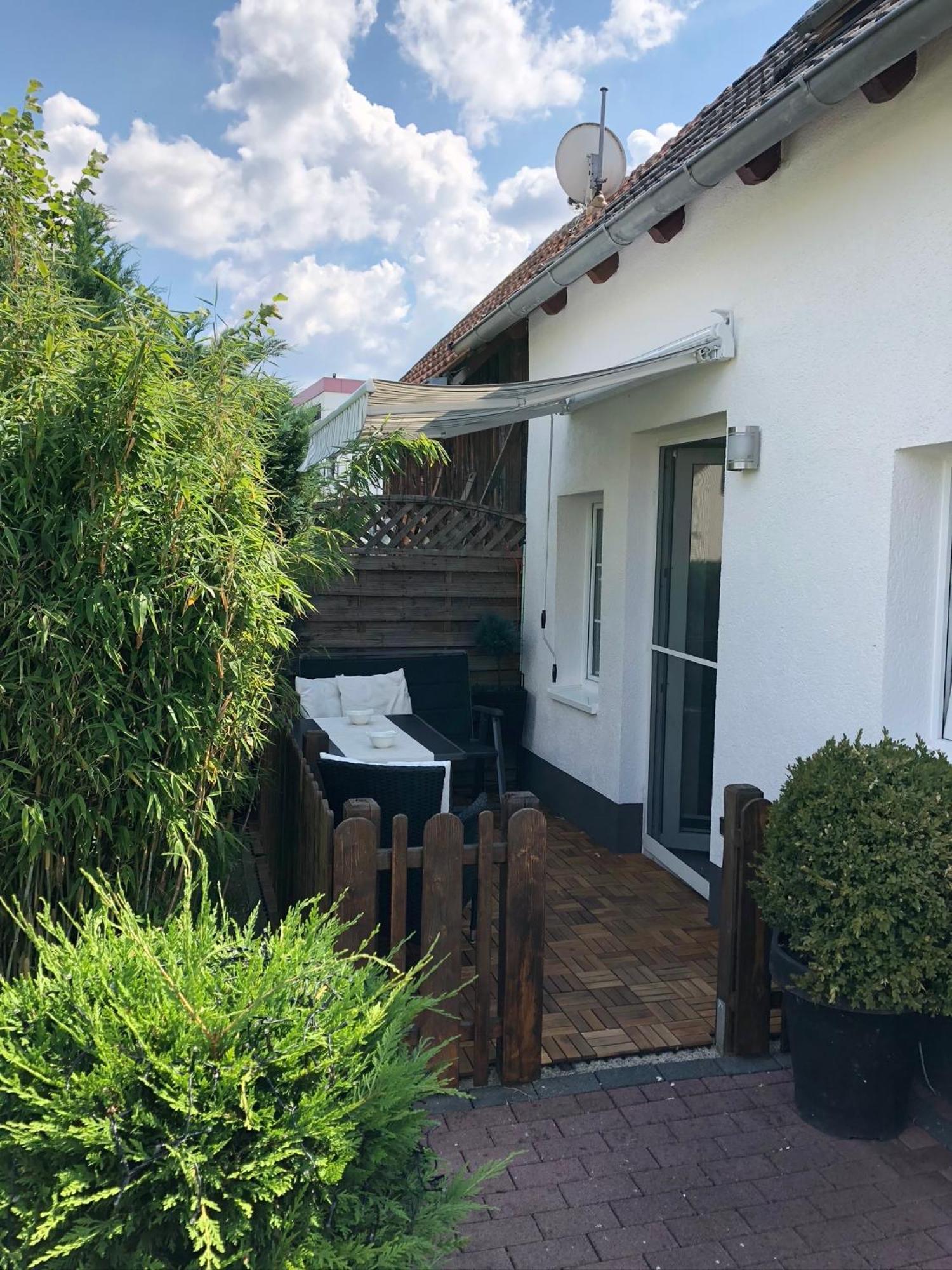 Apartment Mit Balkon In